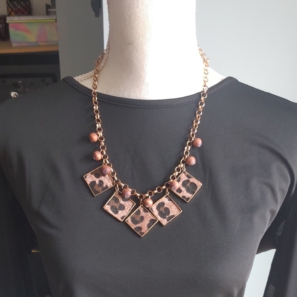Jewelry - Animal print Statement Necklace